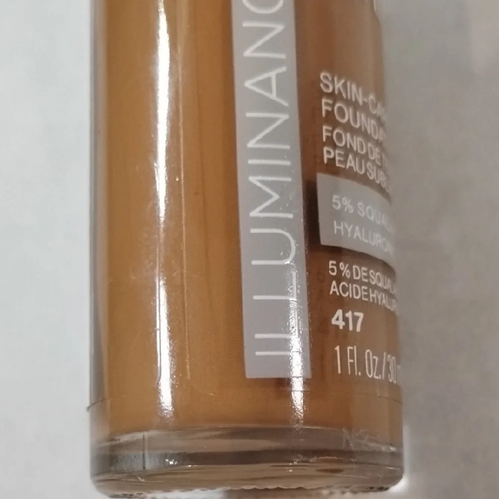 Revlon Skin-Caring Foundation - Warm Caramel 417 Medium Coverage Hydrating Boho